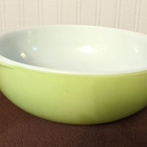 Pyrex mixing bowl oven wear minty color
